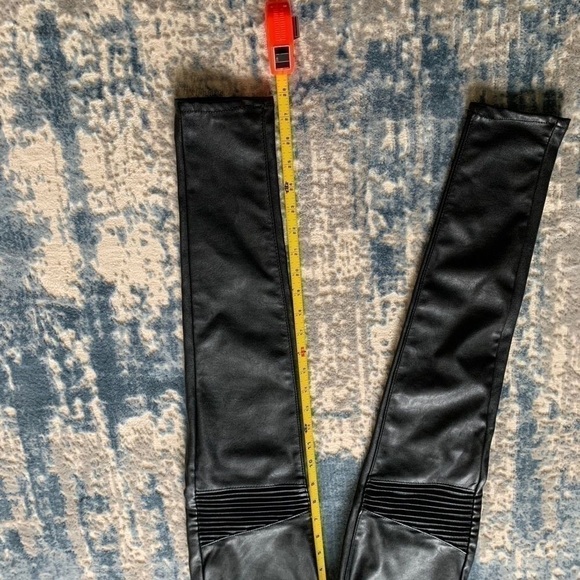 H&M Divided pleather moto high waisted pant size 2 - Picture 8 of 10